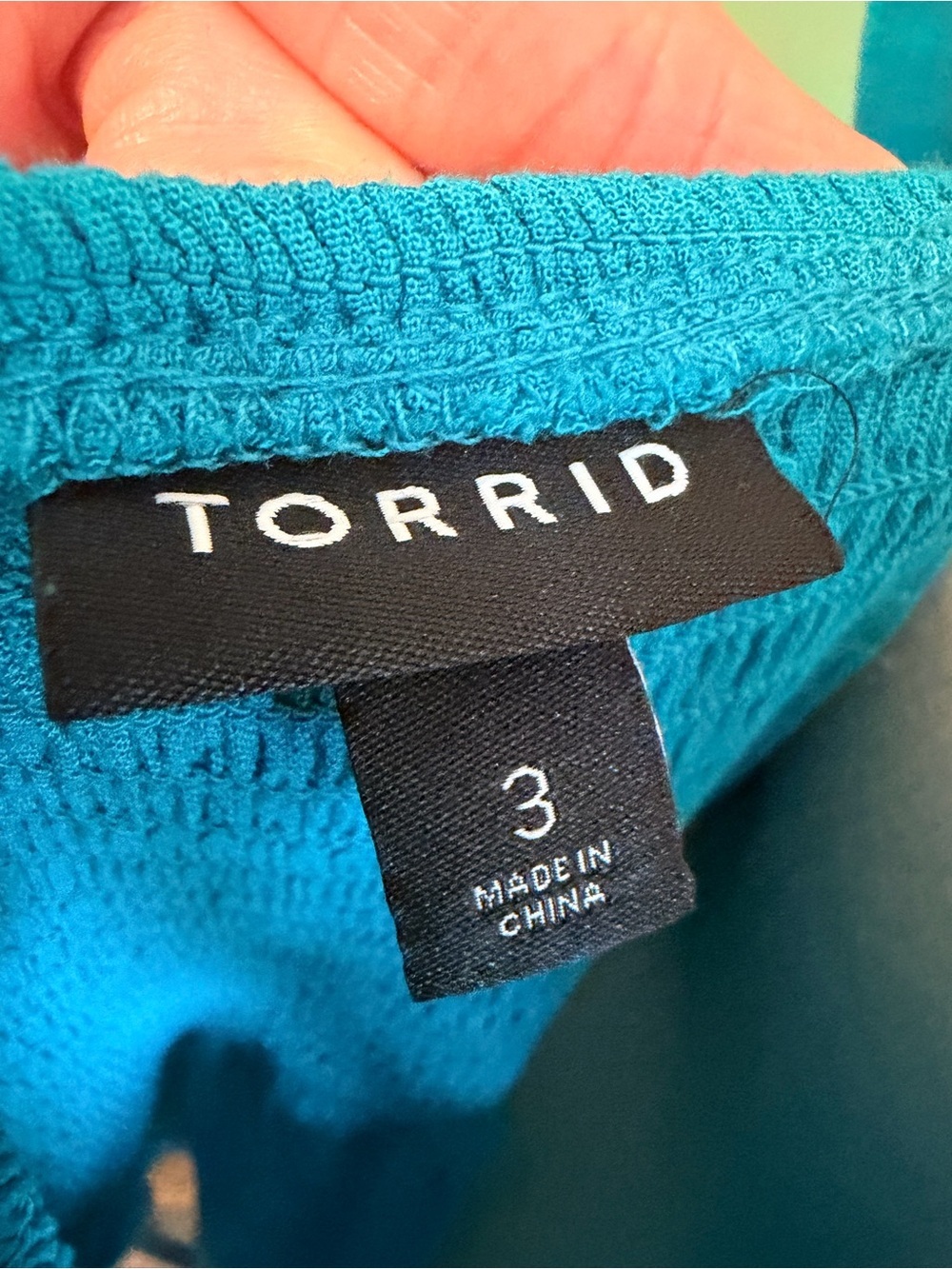 torrid Teal Scoop-Neck Button Front Tank - Picture 3 of 11